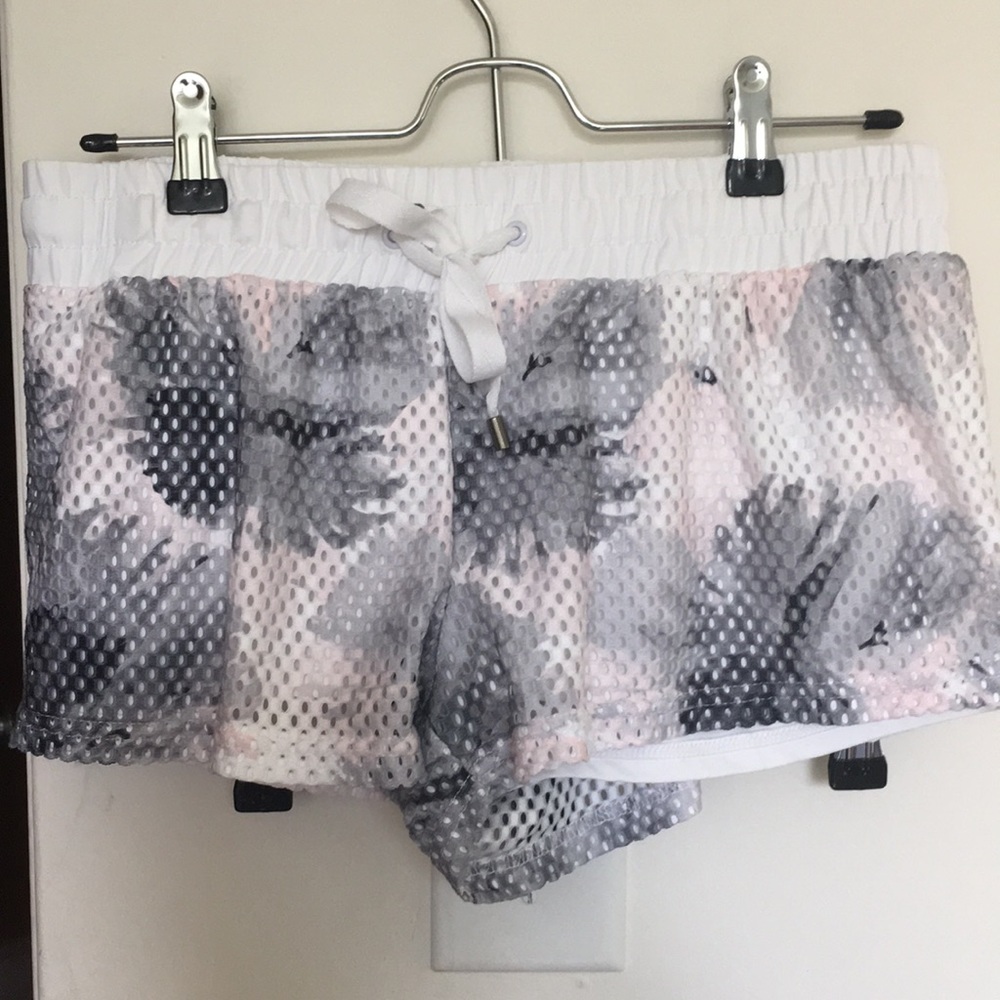Fabletics NWOT athletic shorts size xs